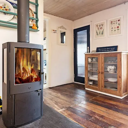 Hébergement de vacances 4 Person In *